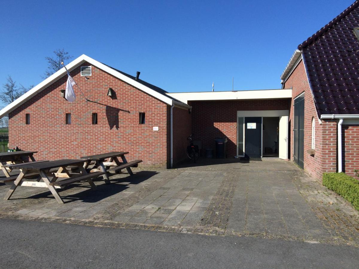 Waterhut 1 *